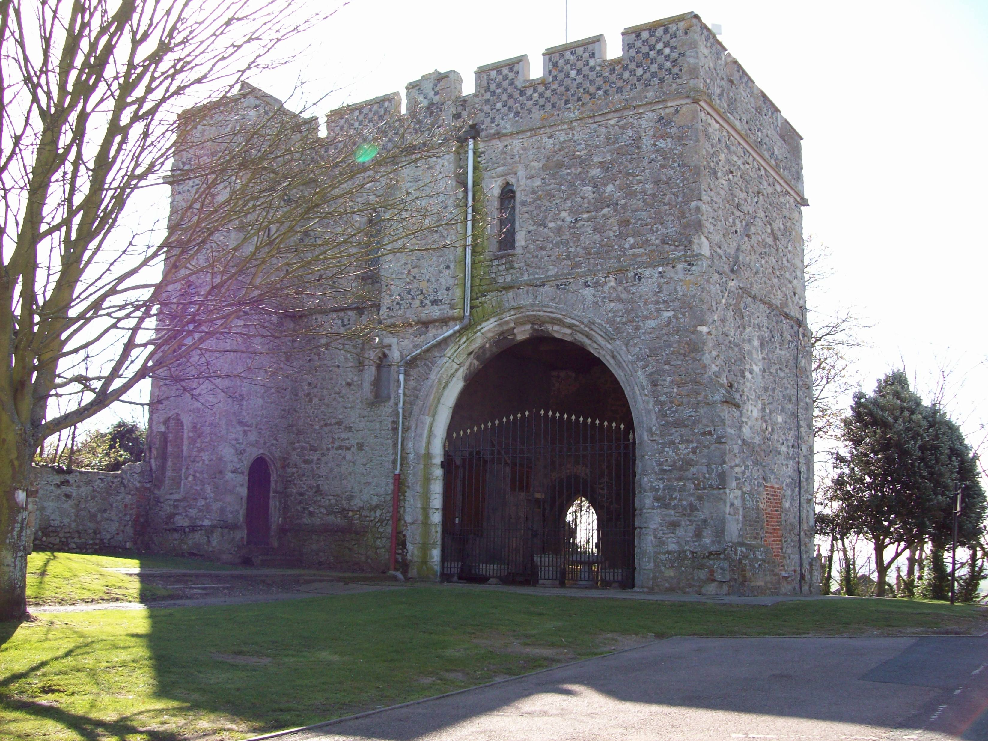 minster-gatehouse-1.jpg