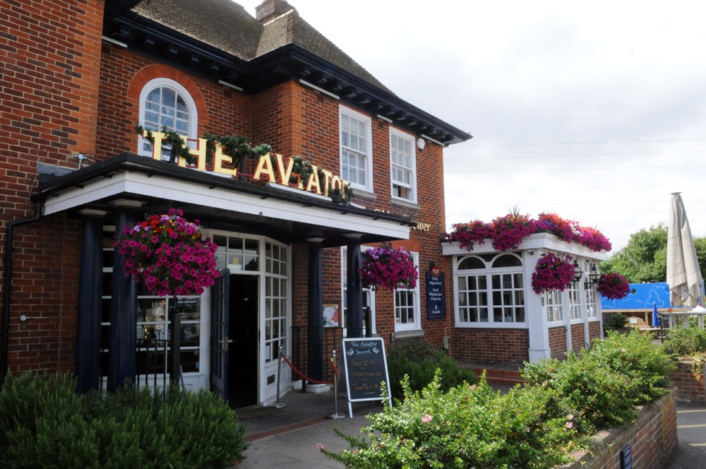 aviator--queenborough-pub.jpg
